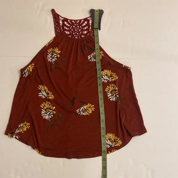 FOREVER 21 Juniors Tank Top (babydoll) Small Burgundy with White/Yellow Daisies - Picture 5 of 6